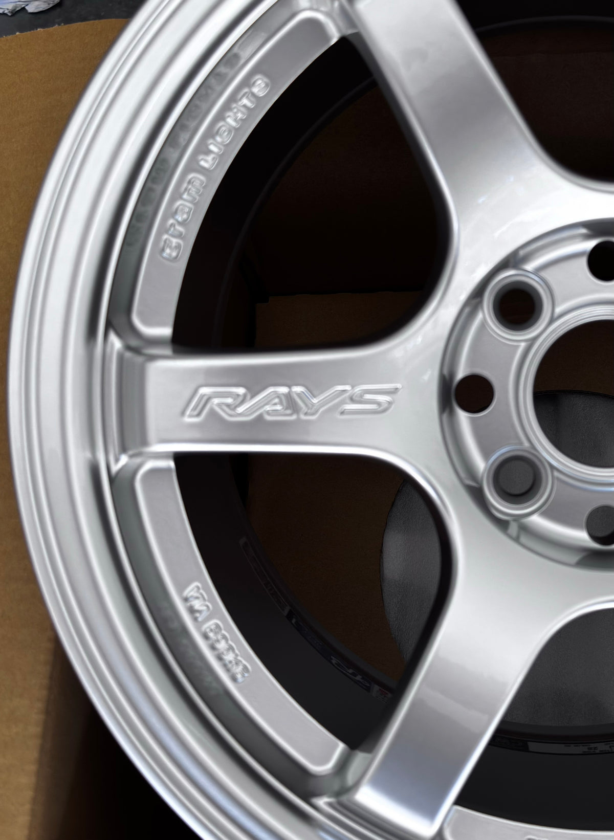 RAYS 57DR SUNLIGHT SILVER 15x8 +28 4-100