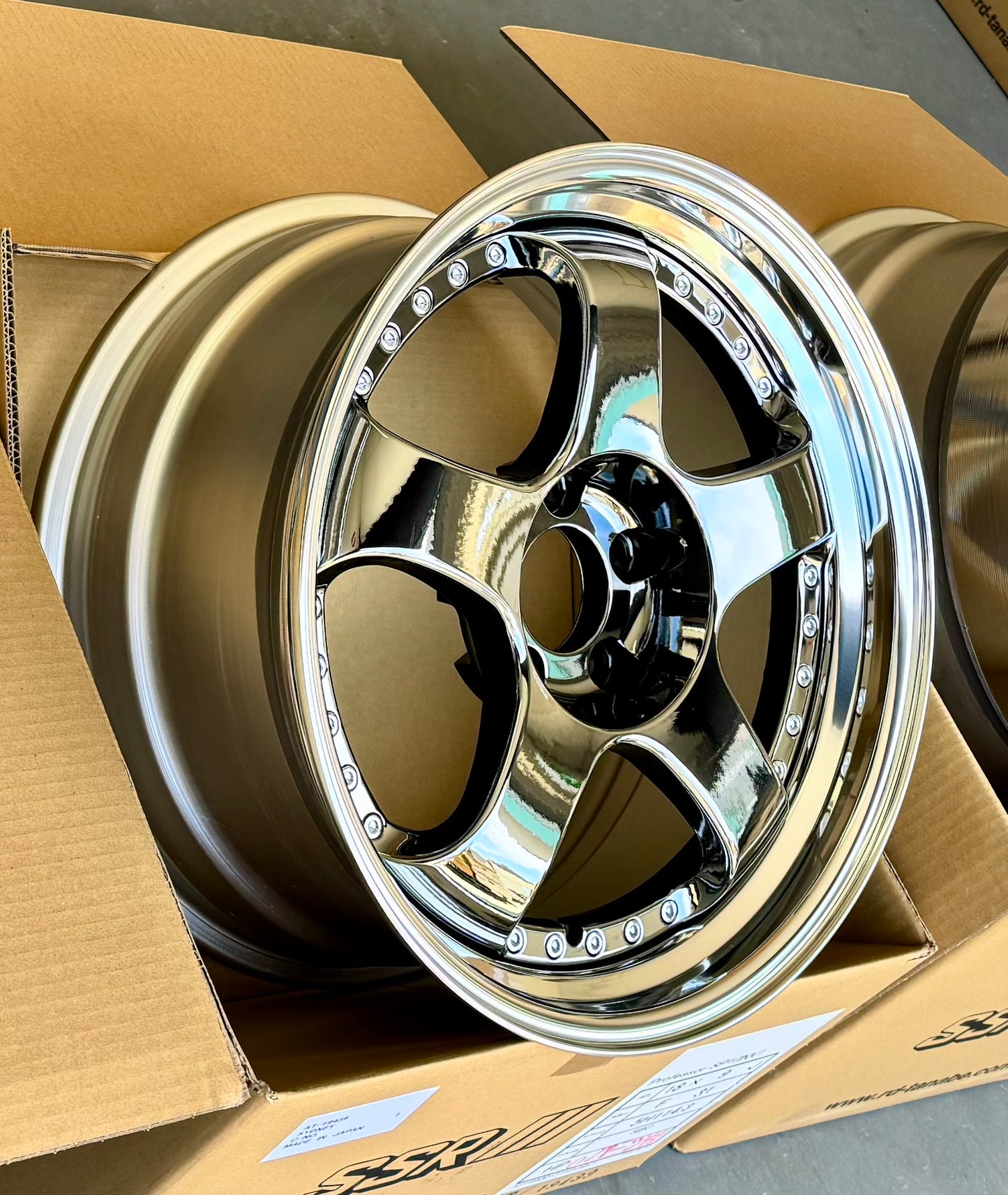 SSR SP1 SBC 18x9 +31 HP | 18x10 +37 SL 5-114.3 STAGGERED