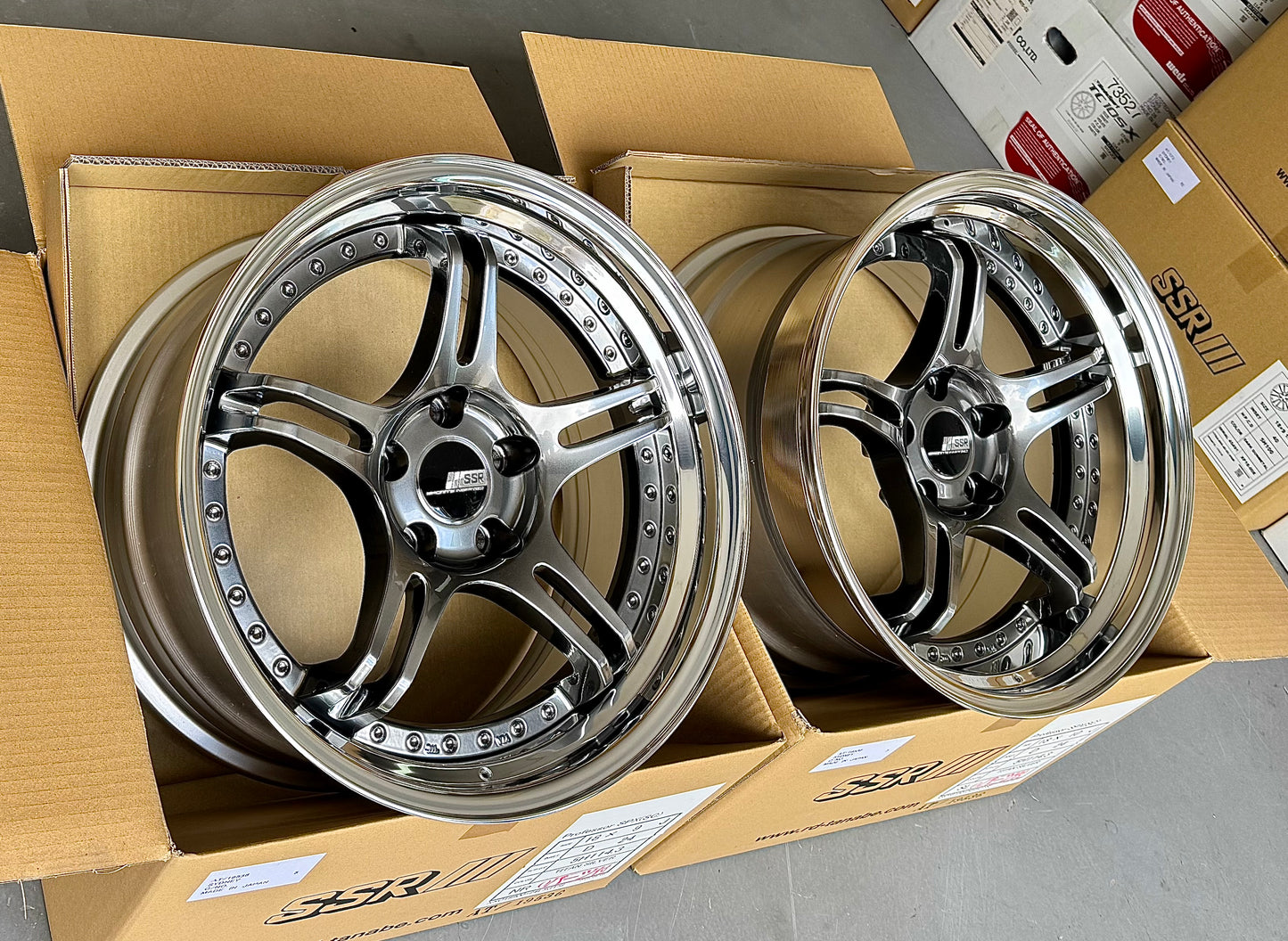 SSR SPX TITAN SILVER 18x9 +24 NR | 18x10 +24 SL 5-114.3 STAGGERED