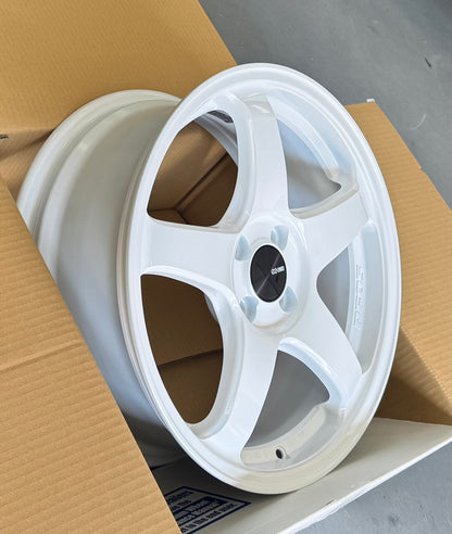 ENKEI PF05 WHITE 17x7 +45 4-100
