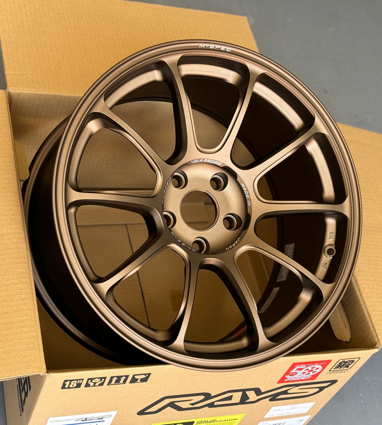 RAYS ZE40 M-SPEC BRONZE 18x9.5 +21 5-114.3