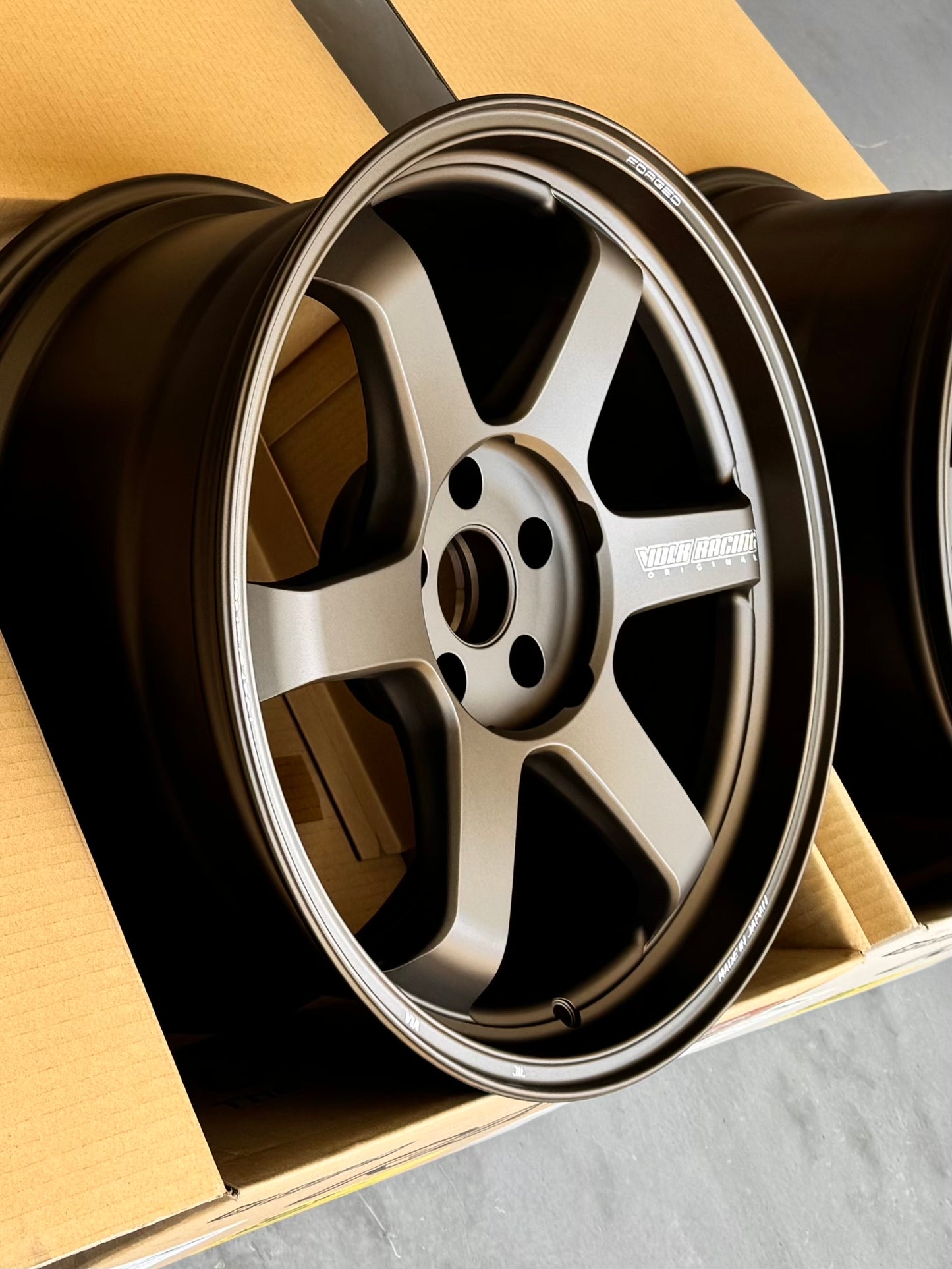 RAYS TE37 ULTRA M-SPEC BRONZE 19x9.5 +22 | 19x10.5 +12 5-114.3 STAGGERED