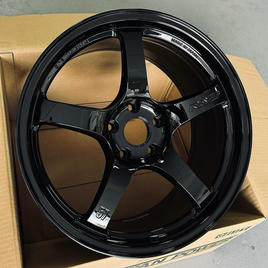 RAYS 57CR GLOSS BLACK 18x9.5 +38 5-120