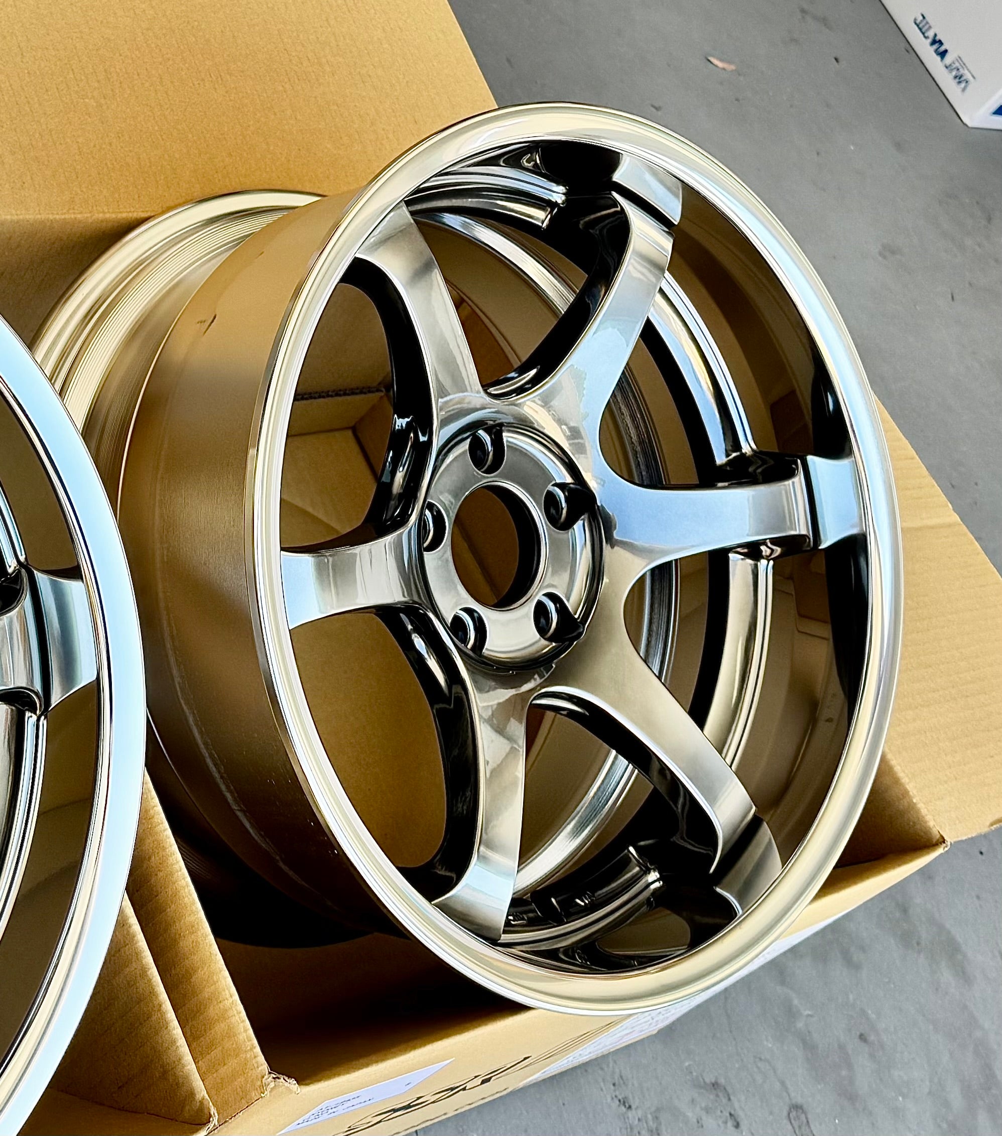 SSR REINER TYPE 6R 18x9 +19 | 18x10 +24 5-114.3 – Autotechnik Wheels