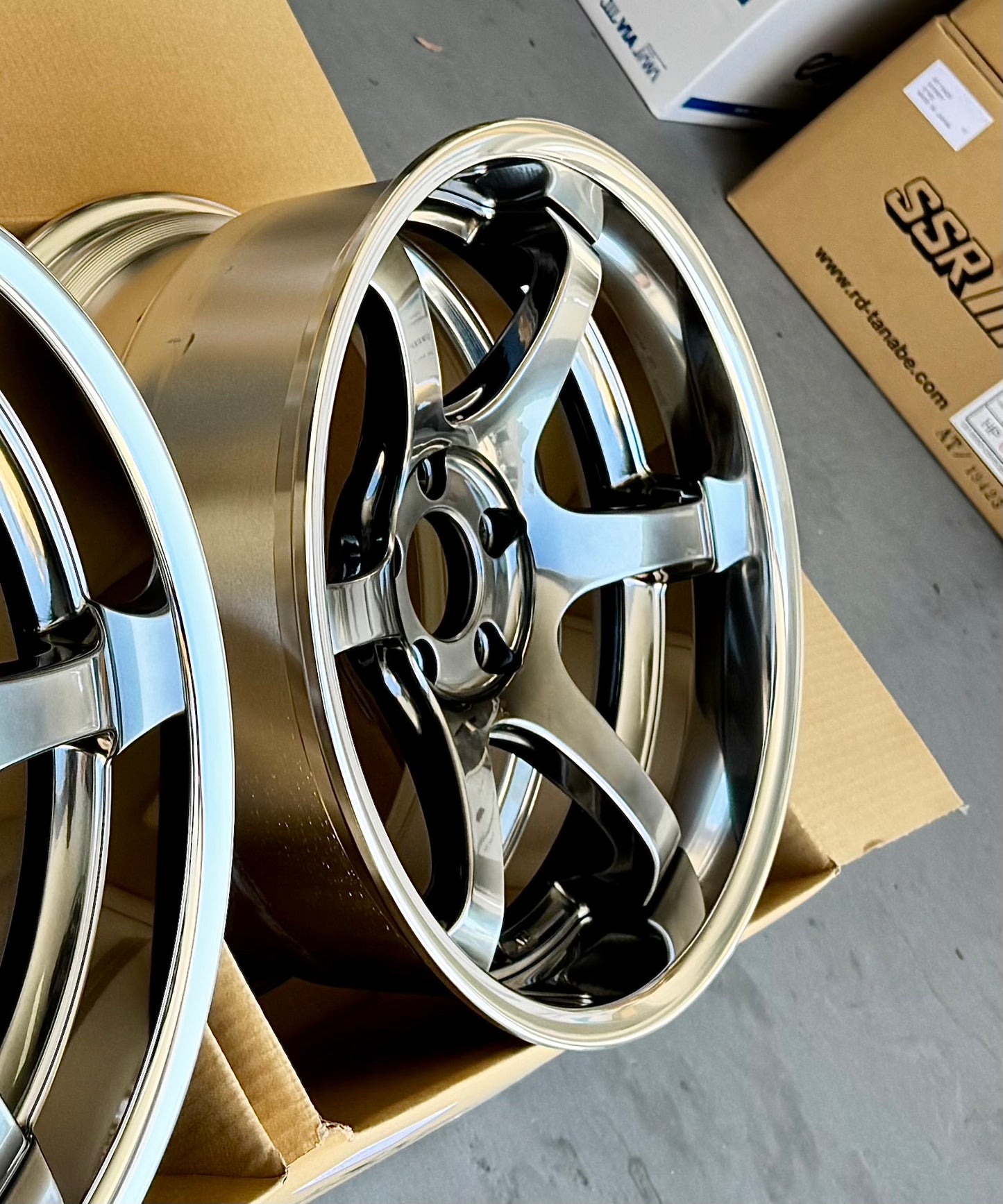 SSR REINER TYPE 6R 18x9 +19 | 18x10 +24 5-114.3