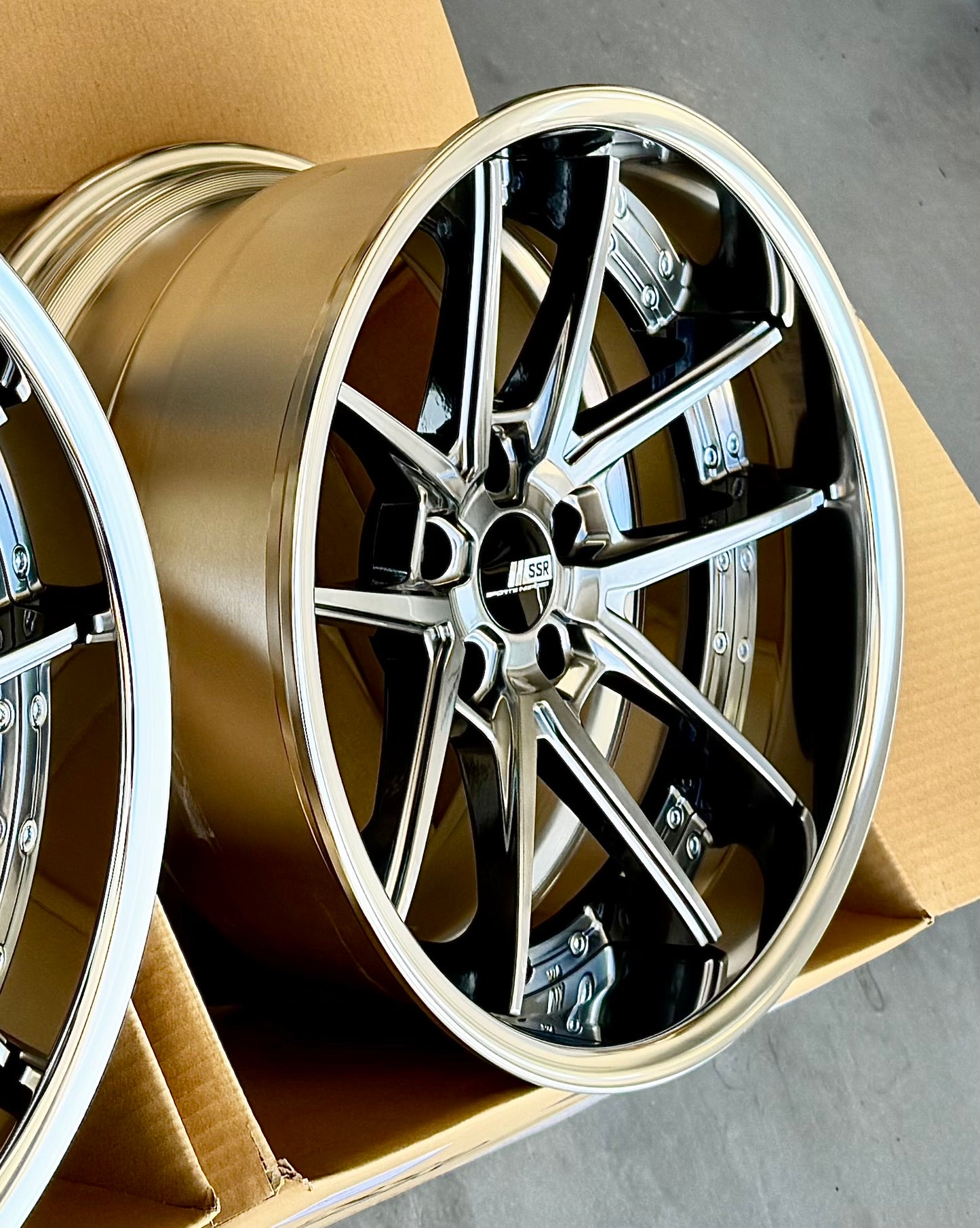 SSR REINER TYPE 10R 18x9 +19 | 18x10 +24 5-114.3