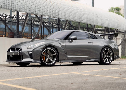 ADVAN RACING GT PREMIUM 20x10 +35 | 20x12 +20 5-114.3 MACHINING & HYPER PLATINUM BLACK (R35 GTR)