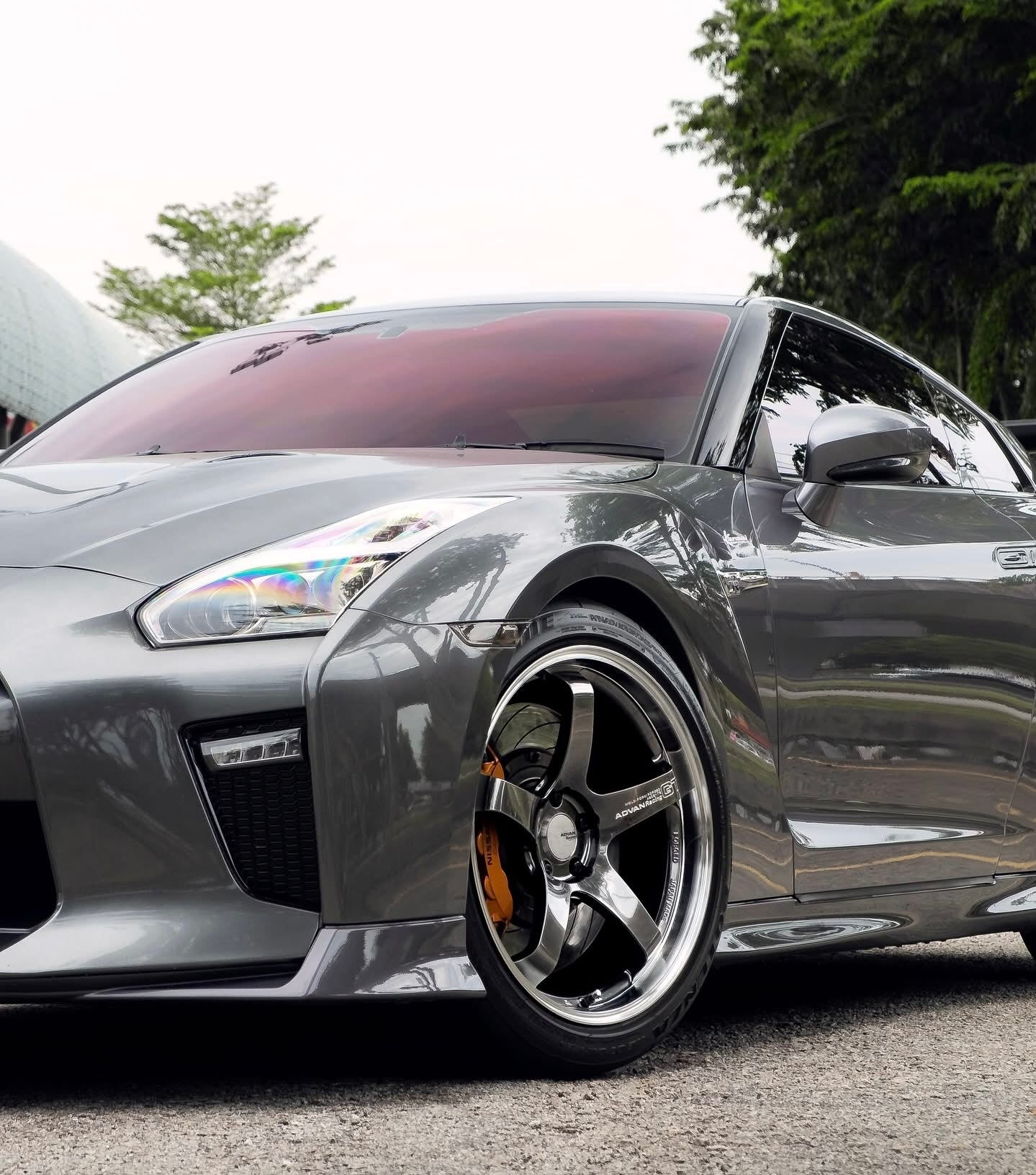 ADVAN RACING GT PREMIUM 20x10 +35 | 20x12 +20 5-114.3 MACHINING & HYPER PLATINUM BLACK (R35 GTR)