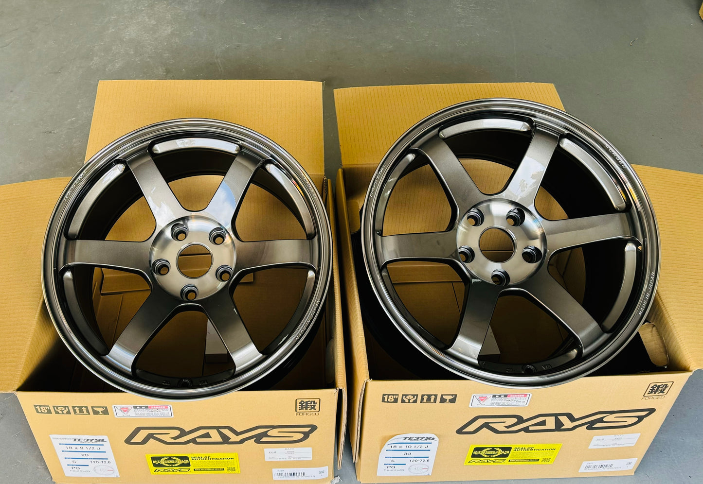 RAYS TE37 SAGA SL PRESSED GRAPHITE 18x9.5 +20 | 18x10.5 +30 5-120