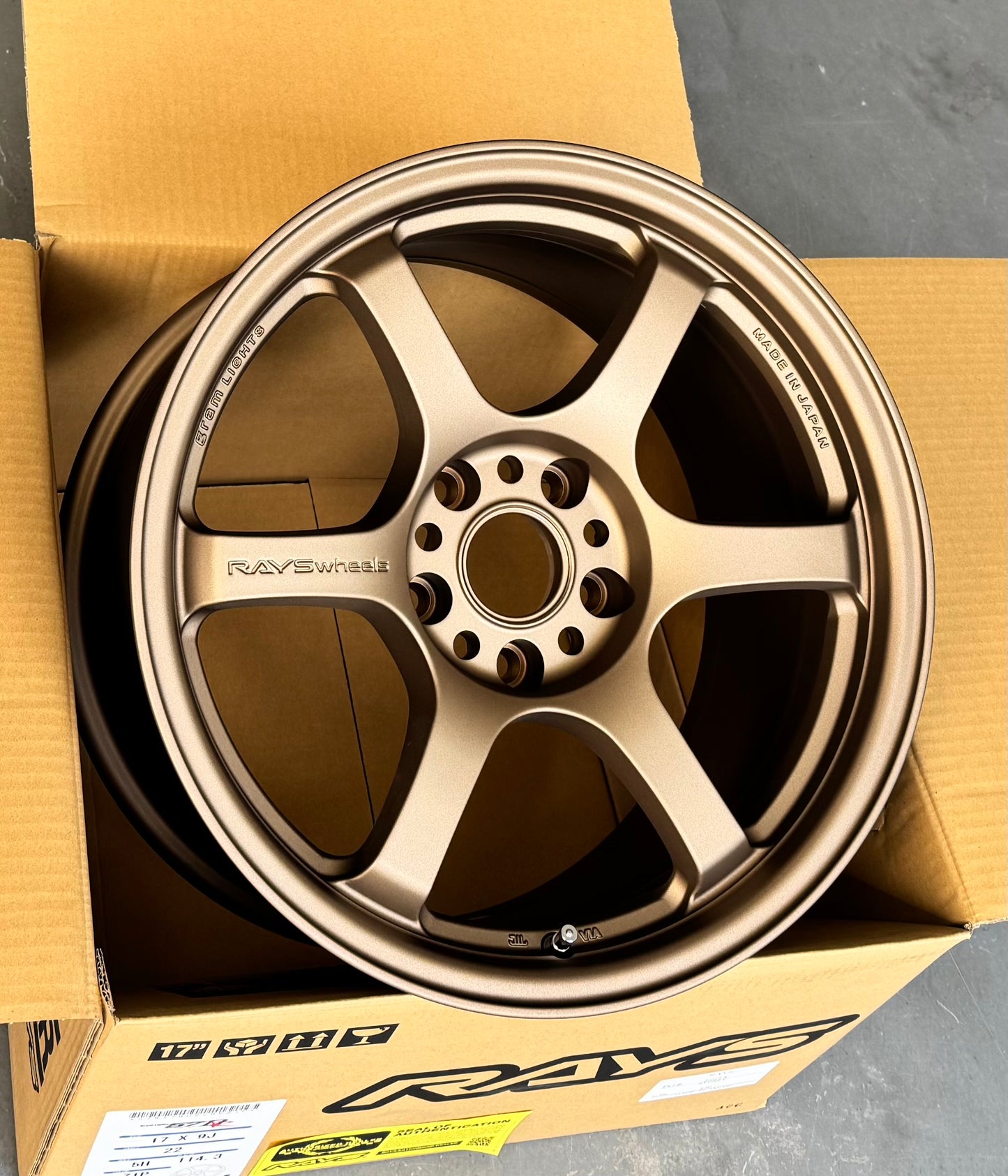 RAYS 57DR BRONZE 17x9 +22 5-114.3
