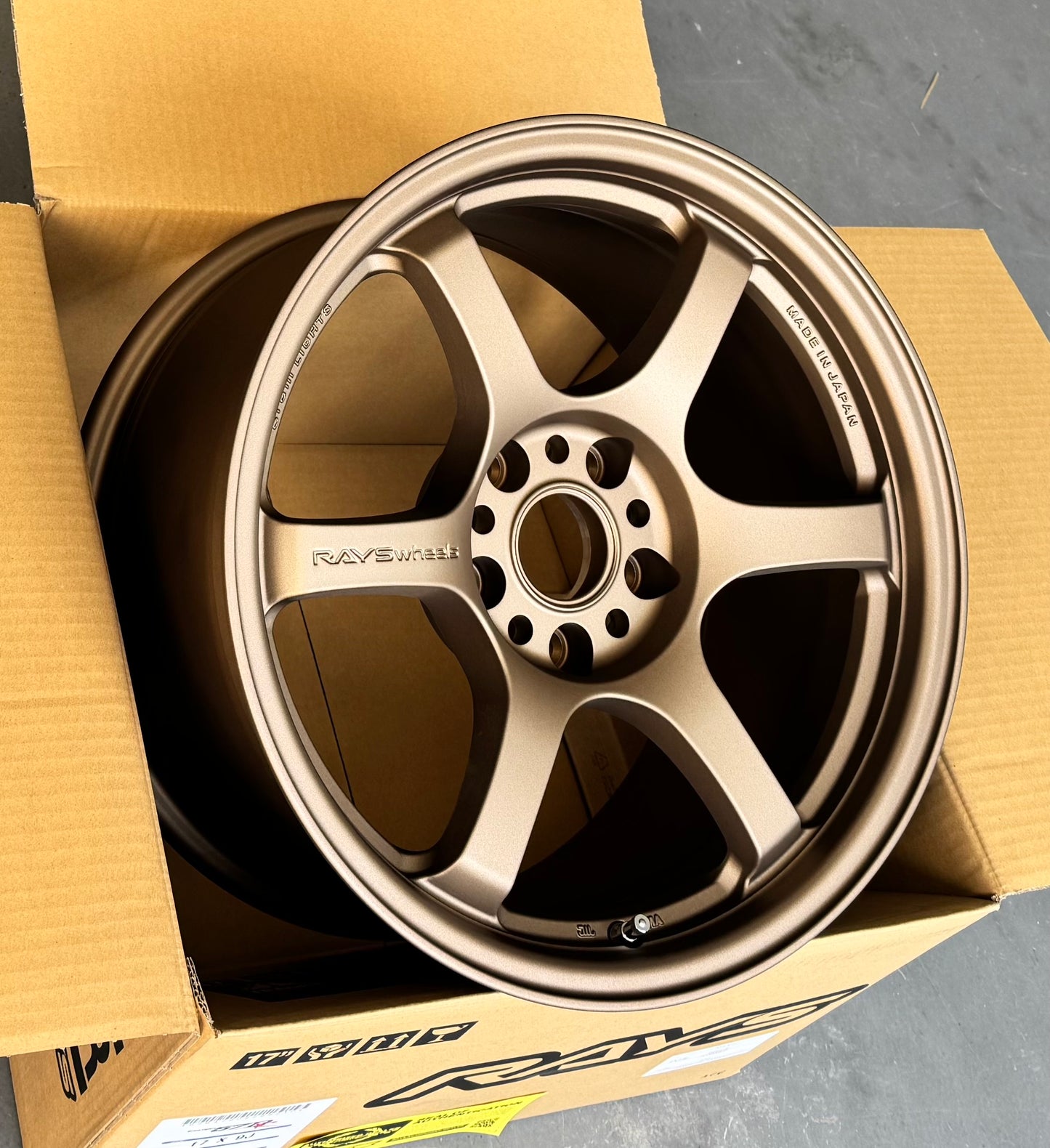 RAYS 57DR BRONZE 17x9 +22 5-114.3
