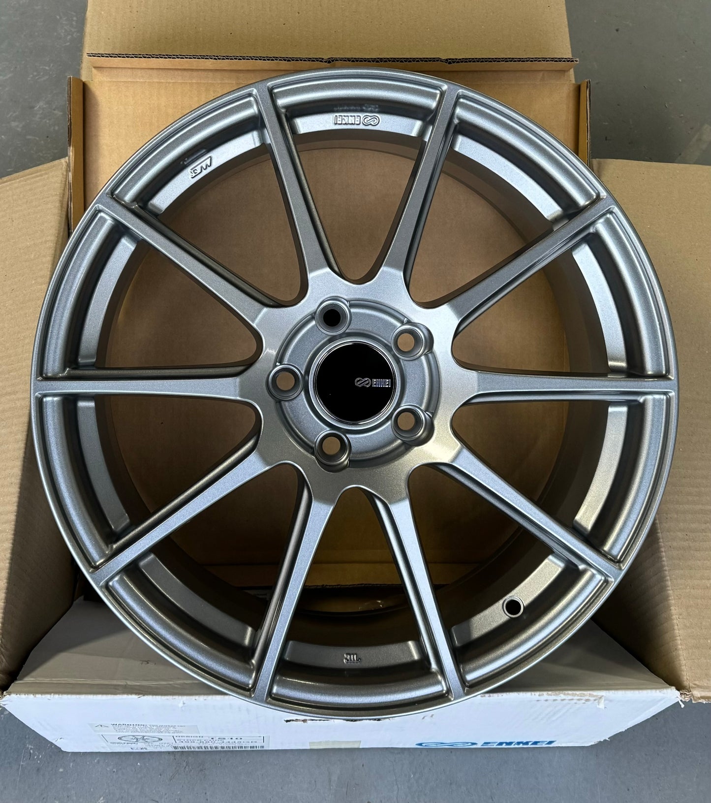 ENKEI TS10 GREY 18x8 +45 5-100