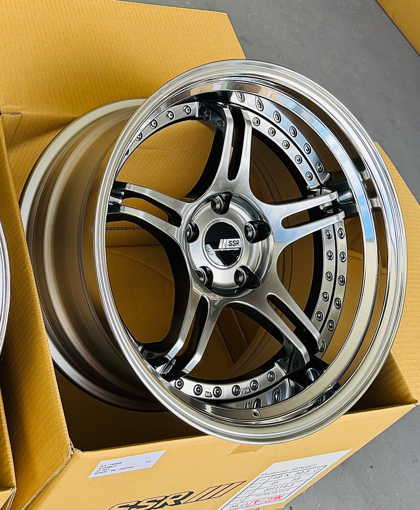 SSR SPX TITAN SILVER 18x9.5 +18 NR | 18x10.5 +18 SL 5-114.3 STAGGERED