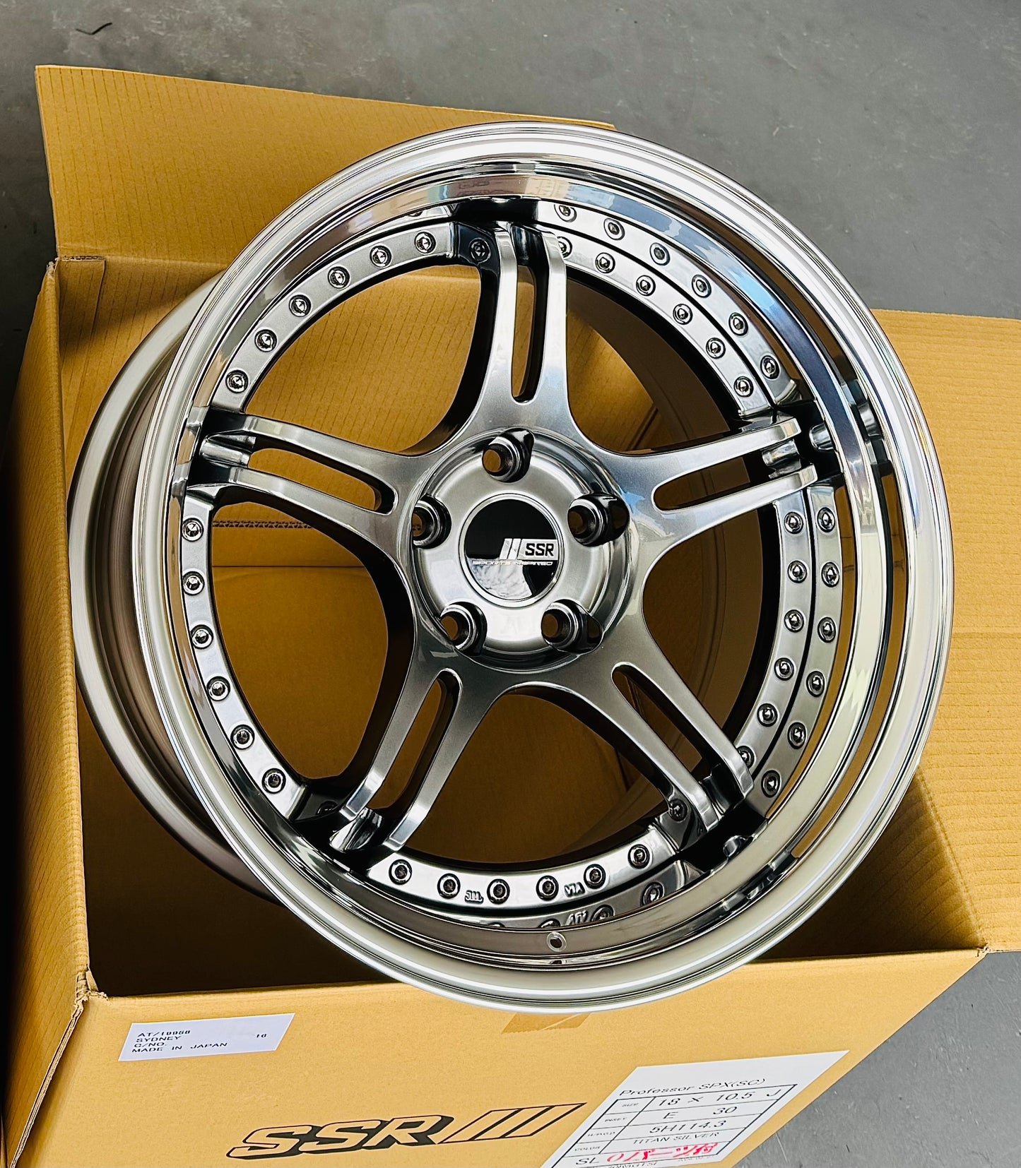 SSR SPX TITAN SILVER 18x9.5 +18 NR | 18x10.5 +30 SL 5-114.3 STAGGERED