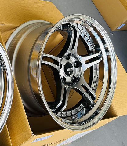 SSR SPX TITAN SILVER 18x9.5 +18 NR | 18x10.5 +30 SL 5-114.3 STAGGERED