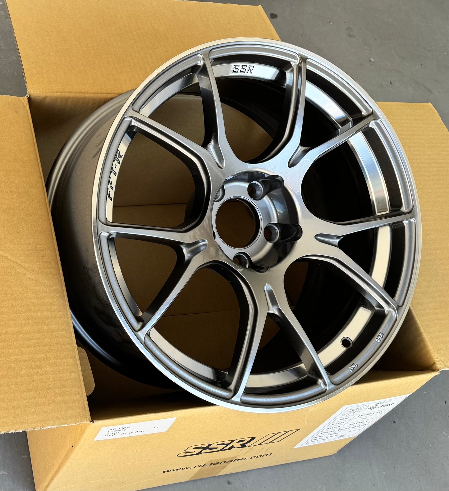 SSR GTX02 DARK SILVER 18x8.5 +45 5-100