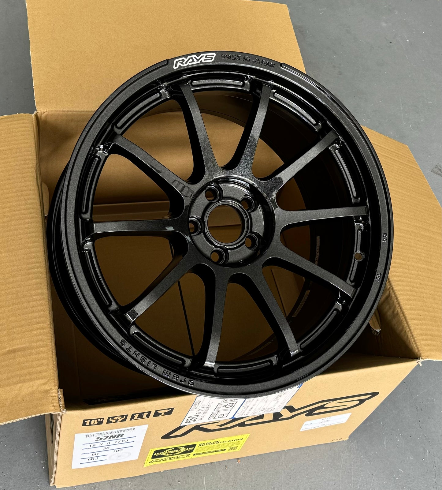 RAYS 57NR GLASS BLACK 18x8.5 +38 5-114.3