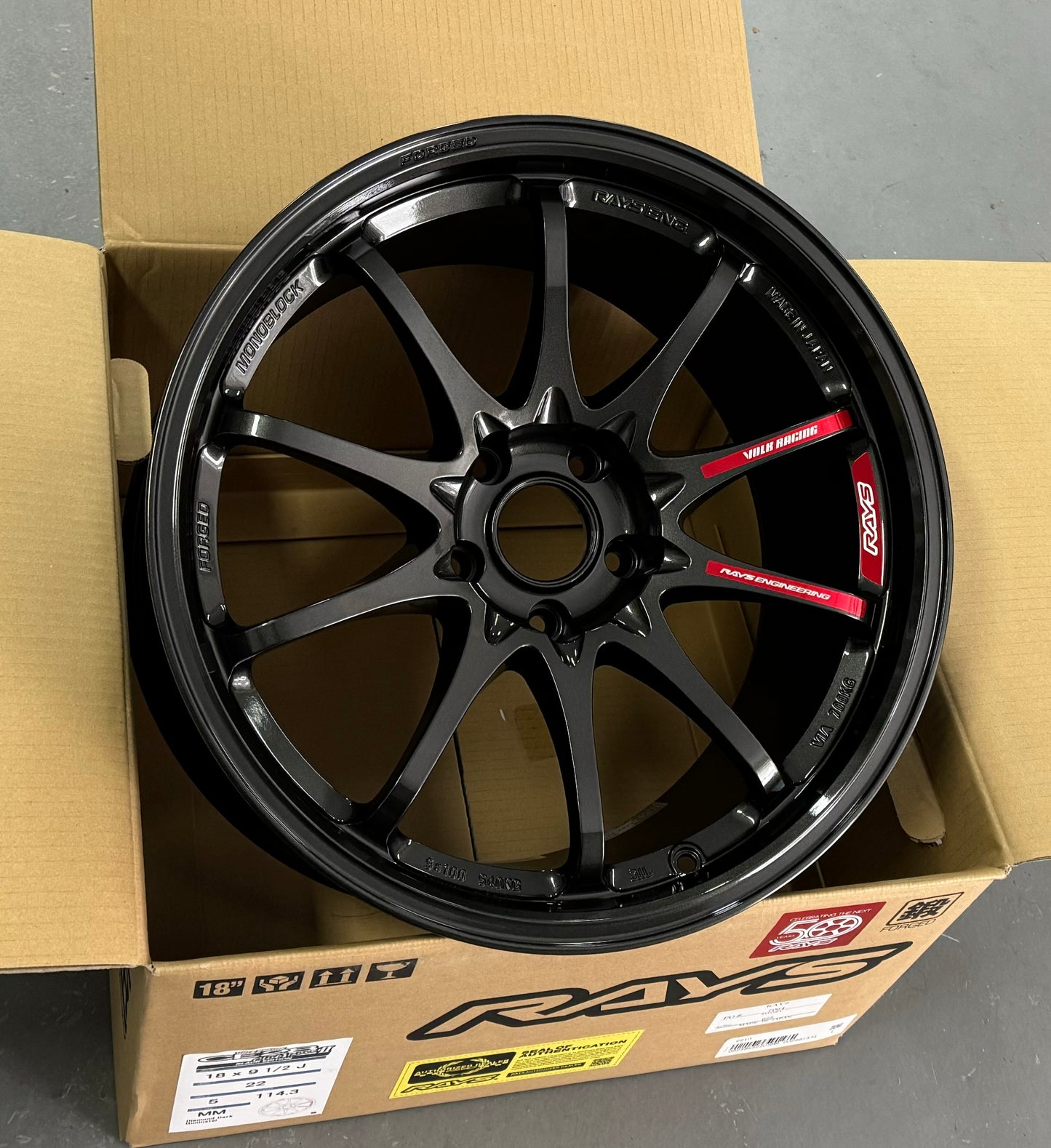 RAYS CE28 CLUB RACER II BLACK EDITION 18x9.5 +22 5-114.3