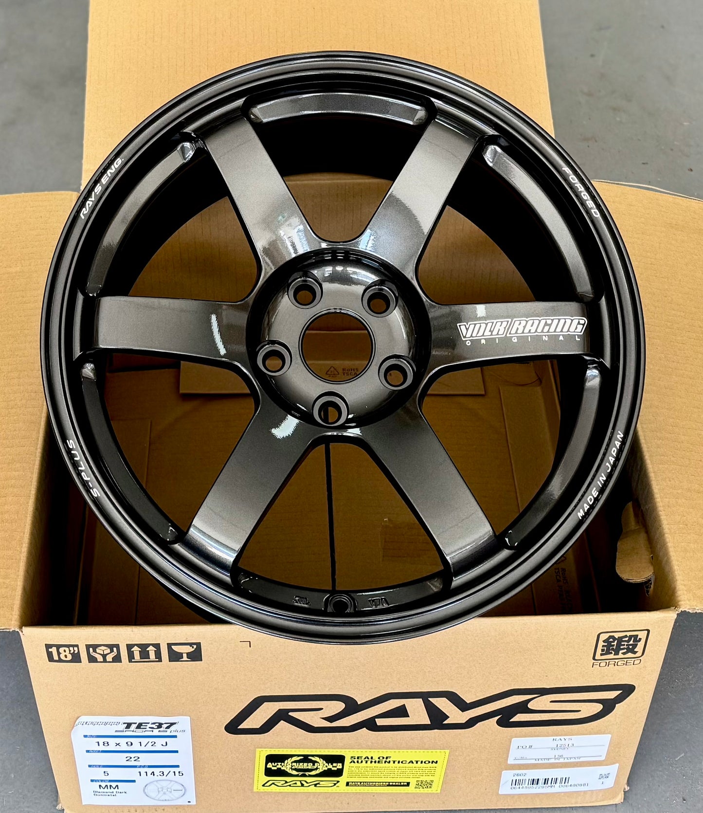 RAYS TE37 SAGA S-PLUS DIAMOND DARK GUNMETAL 18x9.5 +22 5-114.3
