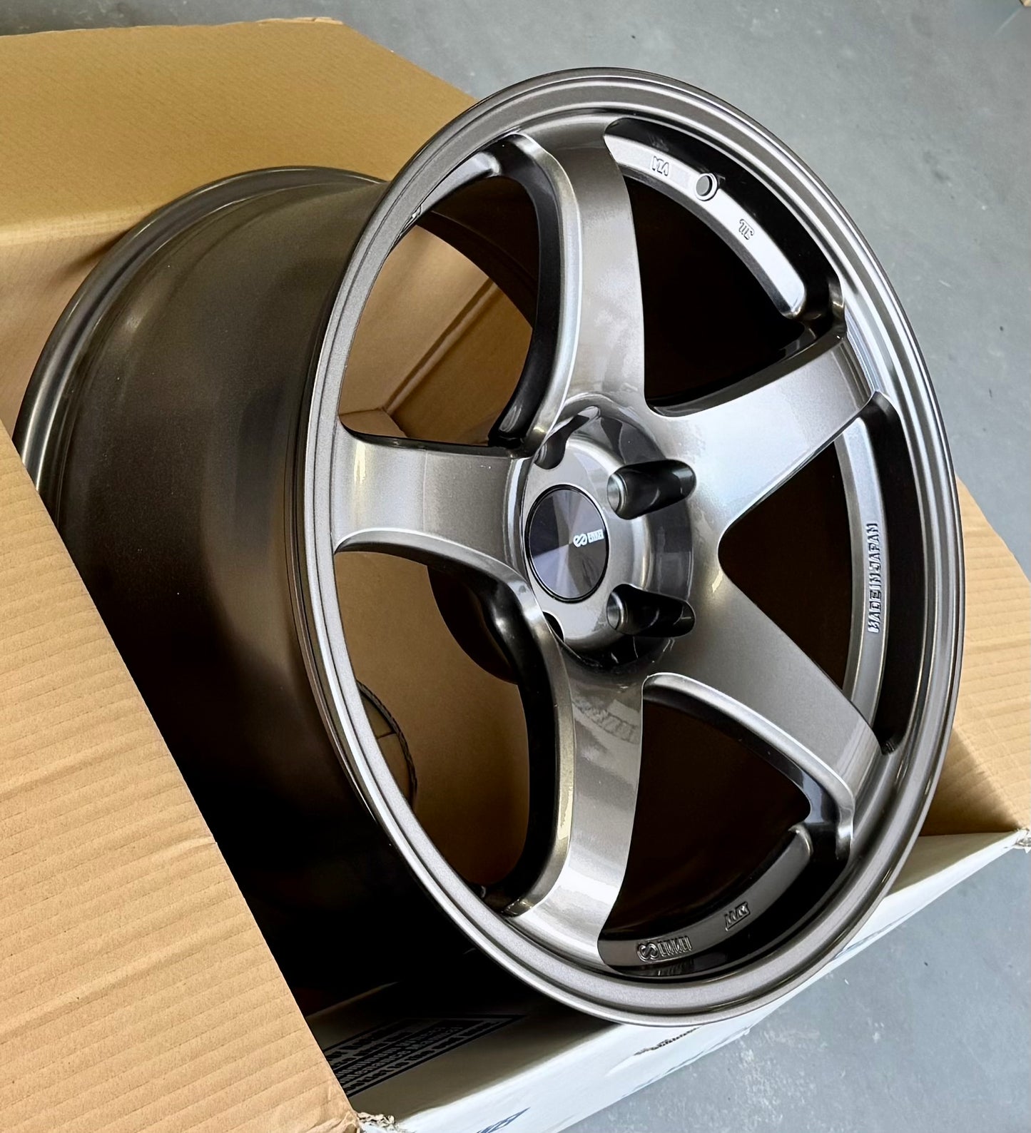 ENKEI PF05 DARK SILVER 18x9.5 +38 5-114.3