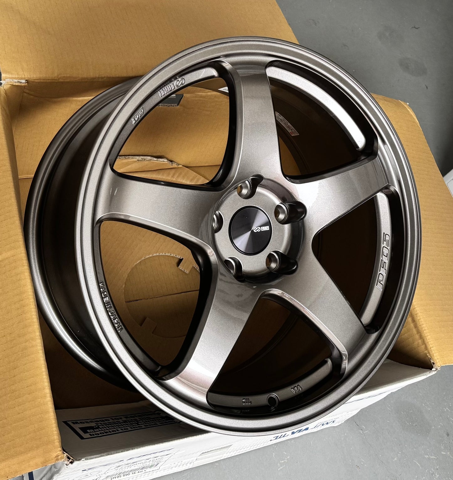 ENKEI PF05 DARK SILVER 18x9 +40 5-100