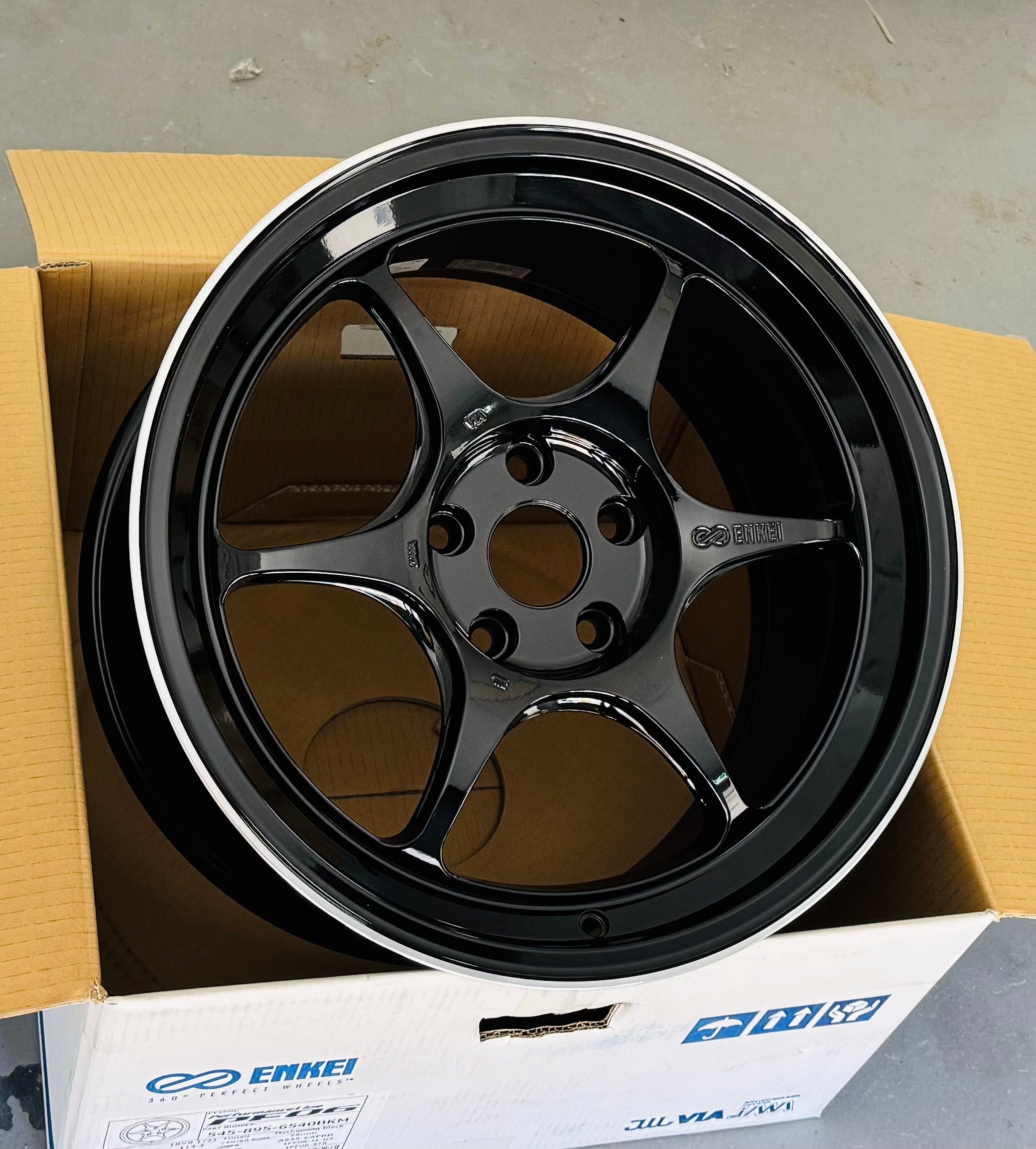 ENKEI PF06 MACHINING BLACK 18x9.5 +40 5-114.3 – Autotechnik Wheels