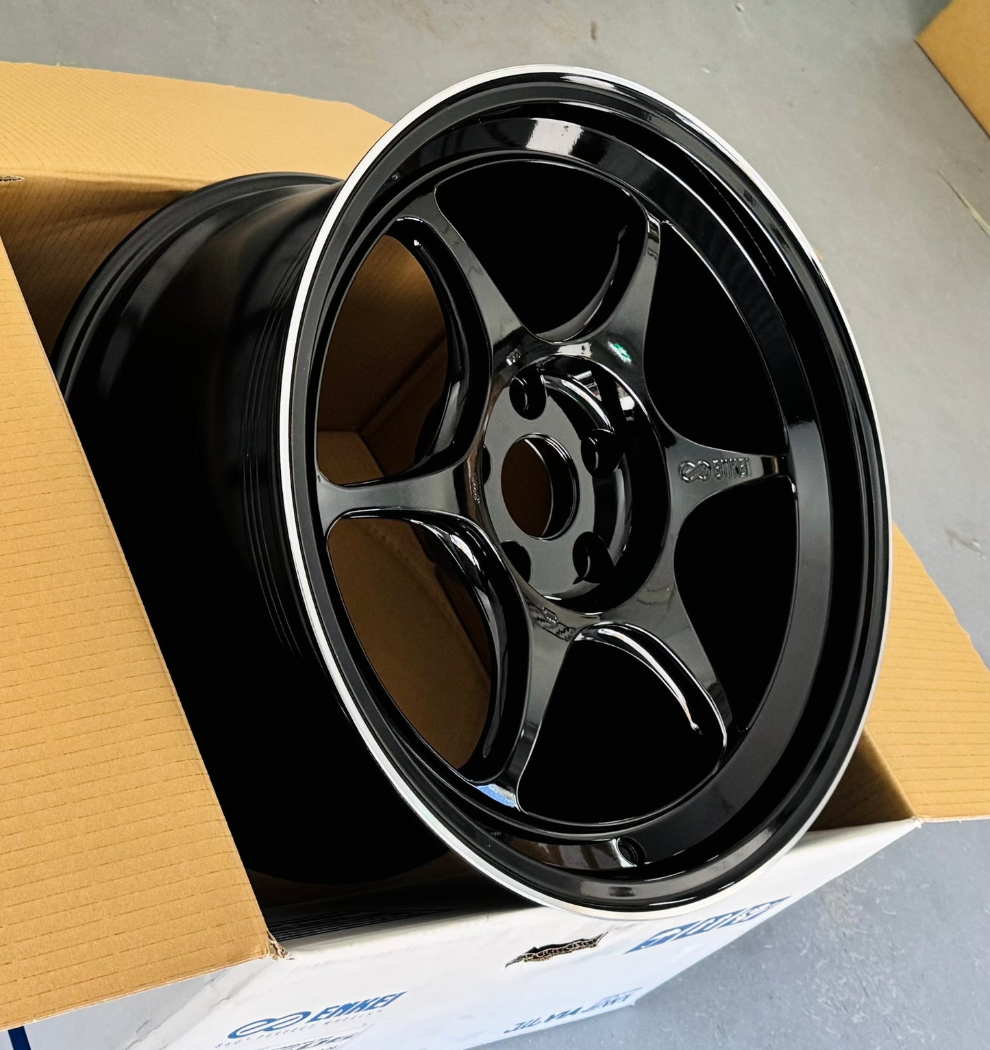 ENKEI PF06 MACHINING BLACK 18x9.5 +40 5-114.3