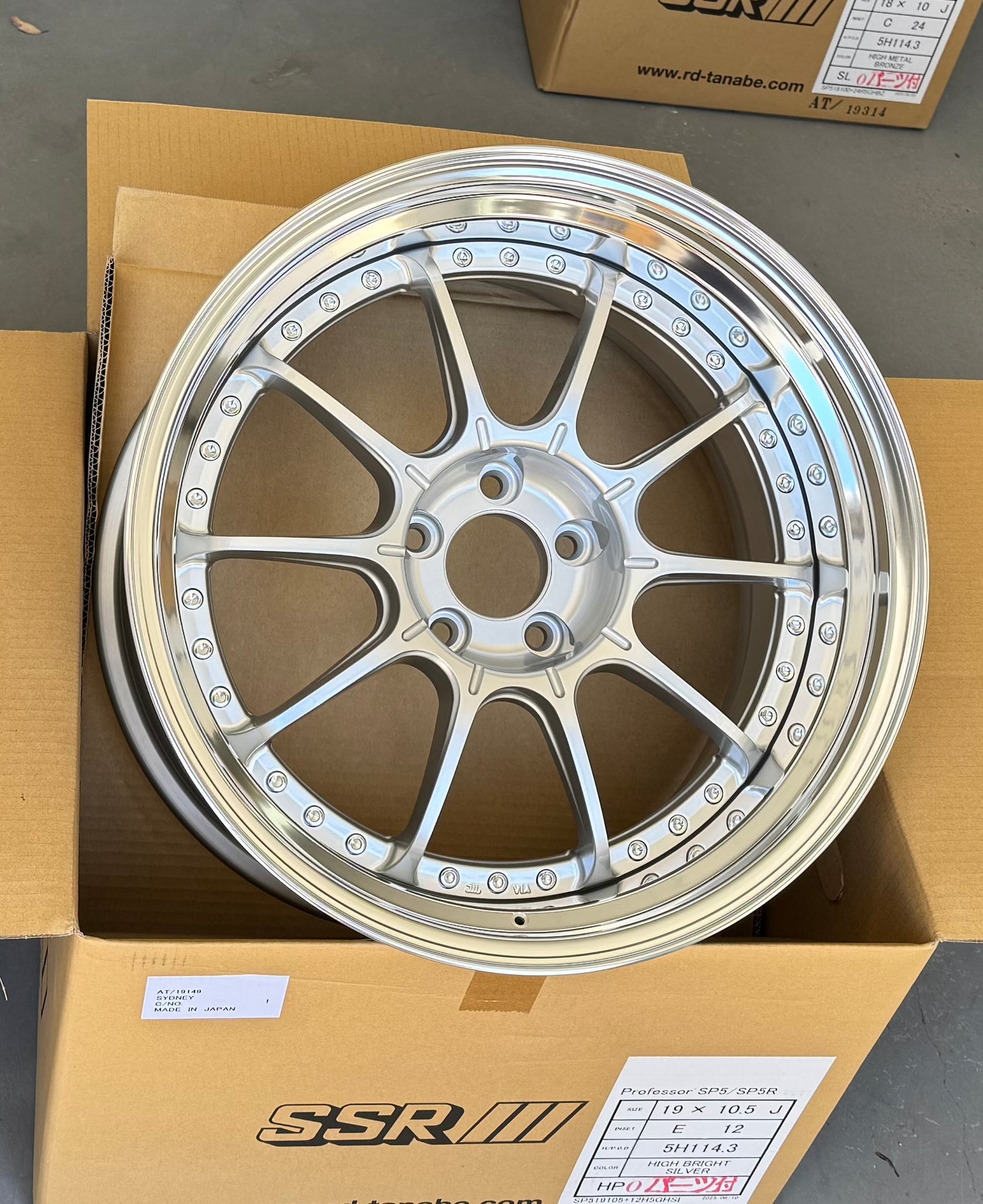 SSR SP5 HI BRIGHT SILVER 19x10.5 +12 HP 5-114.3