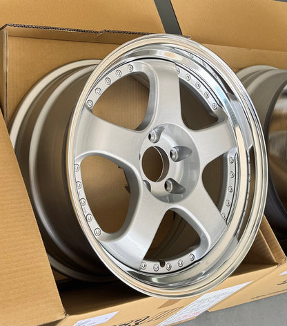 SSR SP1 SILVER 18x9 +31 HP | 18x10 +37 SL 5-114.3 STAGGERED