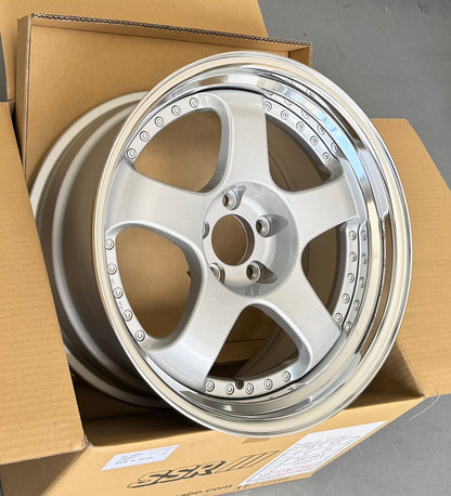 SSR SP1 SILVER 18x9.5 +25 HP 5-114.3