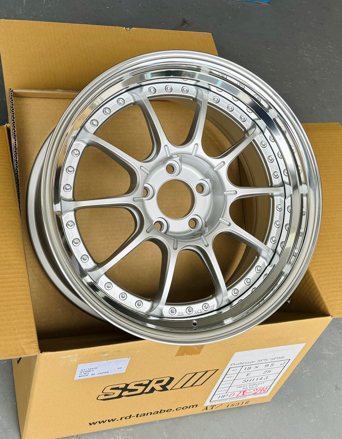 SSR SP5 HI BRIGHT SILVER 18x9.5 +25 HP 5-114.3