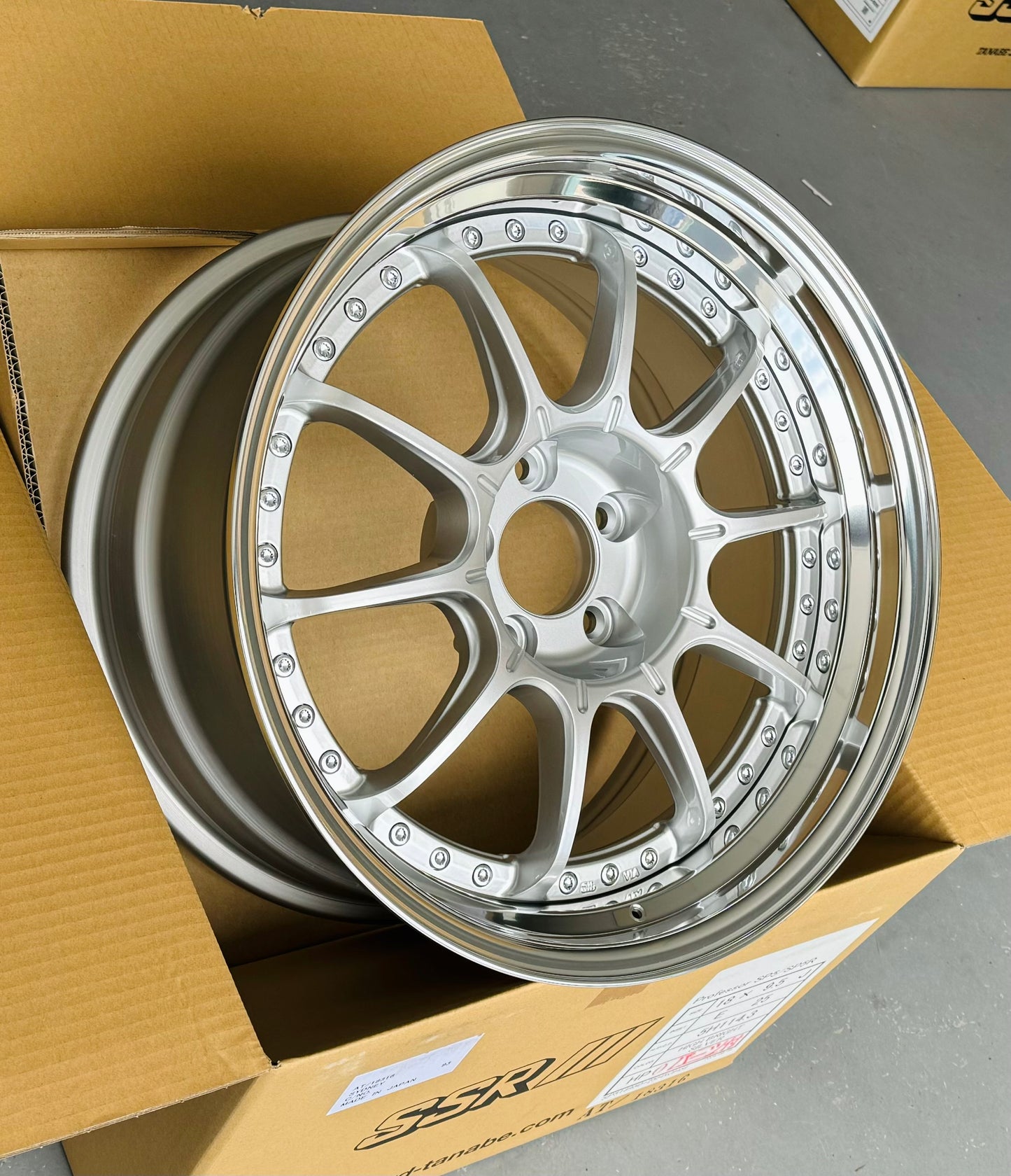 SSR SP5 HI BRIGHT SILVER 18x9.5 +25 HP 5-114.3