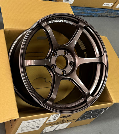 ADVAN RACING RG-4 RACING COPPER BRONZE 18x9.5 +45 5-114.3