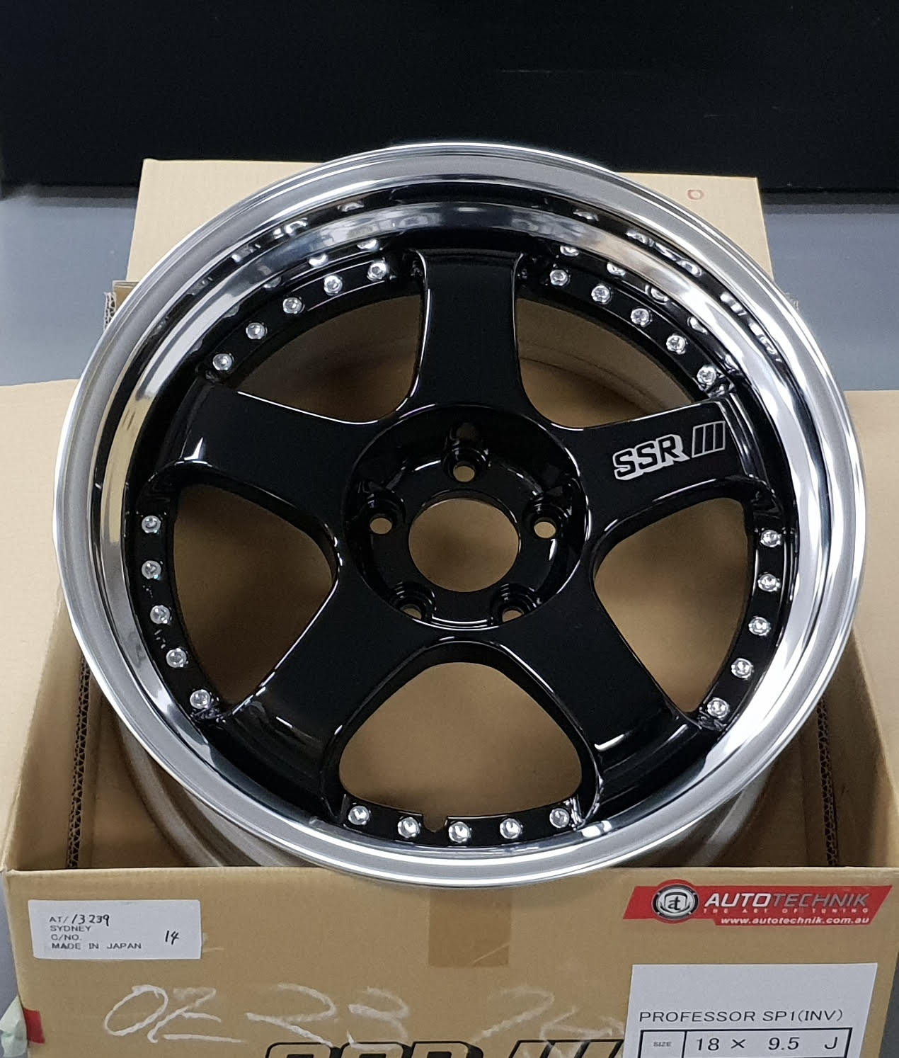 SSR SP1 GLOSS BLACK 18x9.5 +37 HP 5-114.3 – Autotechnik Wheels