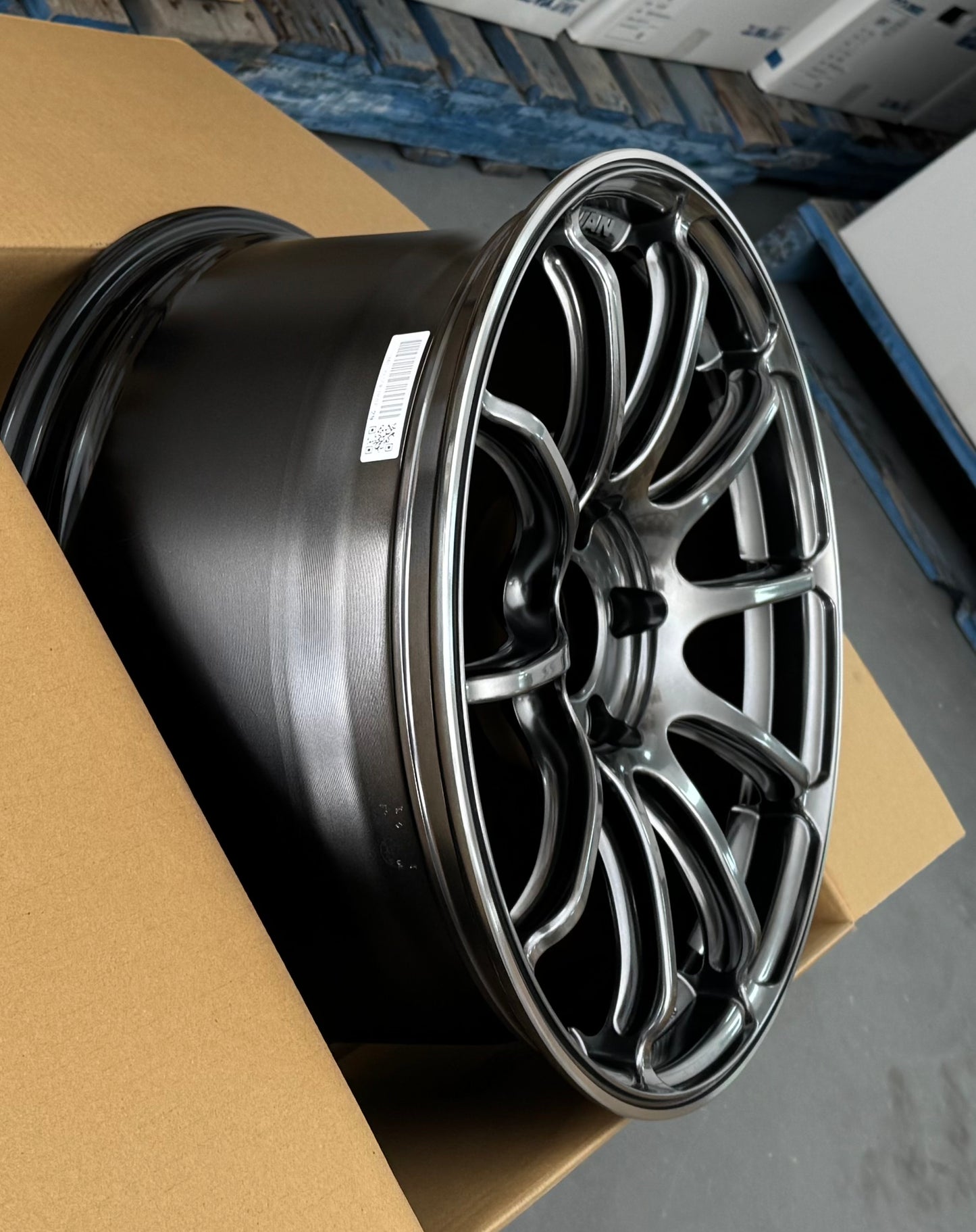 ADVAN RACING RSIII RACING HYPER BLACK 18x9.5 +45 5-114.3
