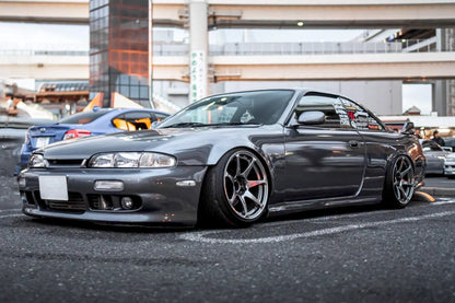 CST ZERO 1 HYPER SILVER 18x9 +30 5-114.3